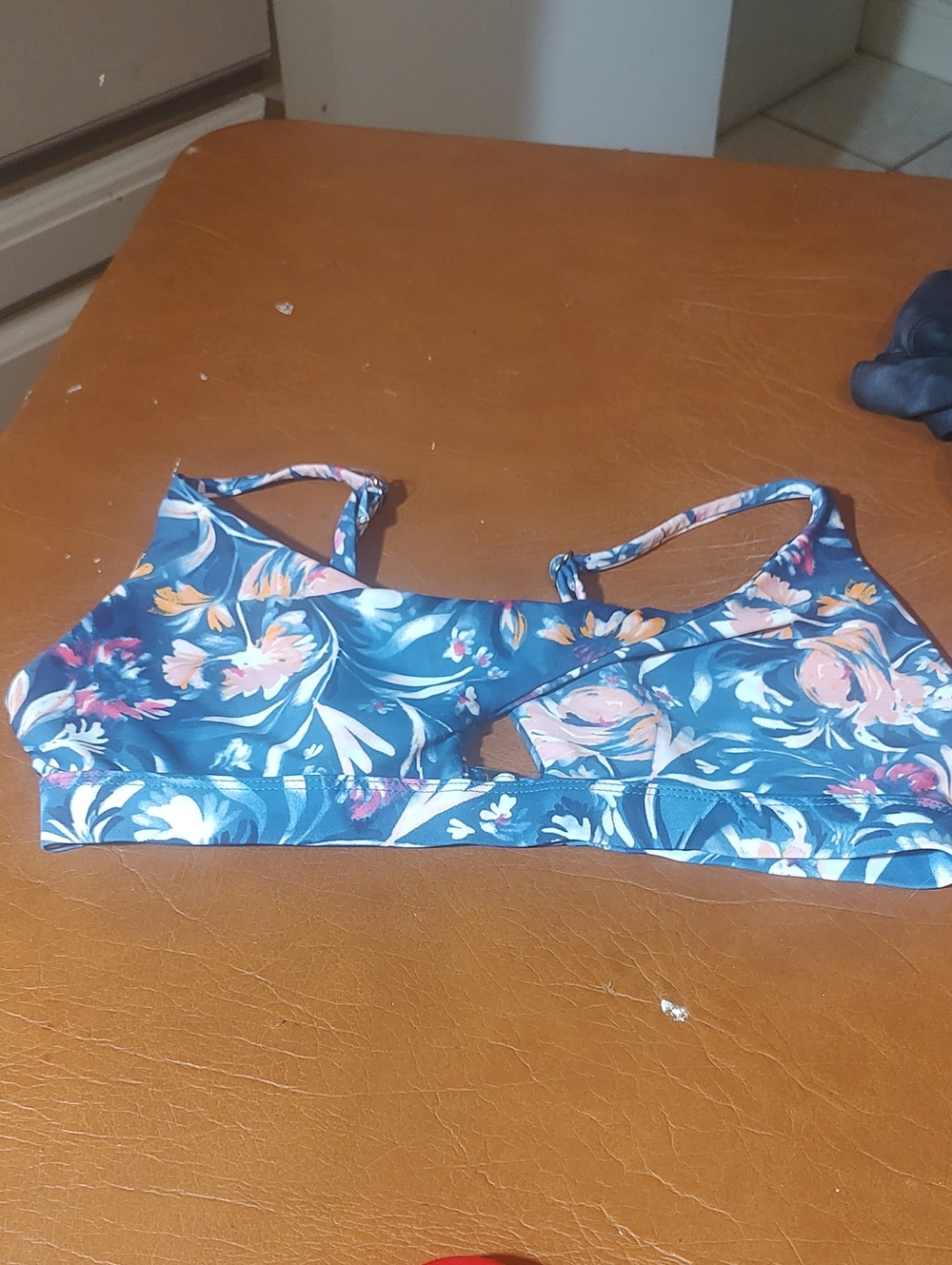 Daisy Fuentes Women's Floral Cutout Swim Top- Blue Floral Size 6 New